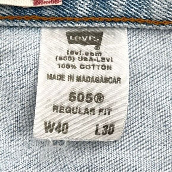 Levi's 505 Jeans Men's W40 L30 Blue Denim Regular Fit Straight Leg Light Wash - Picture 4 of 16
